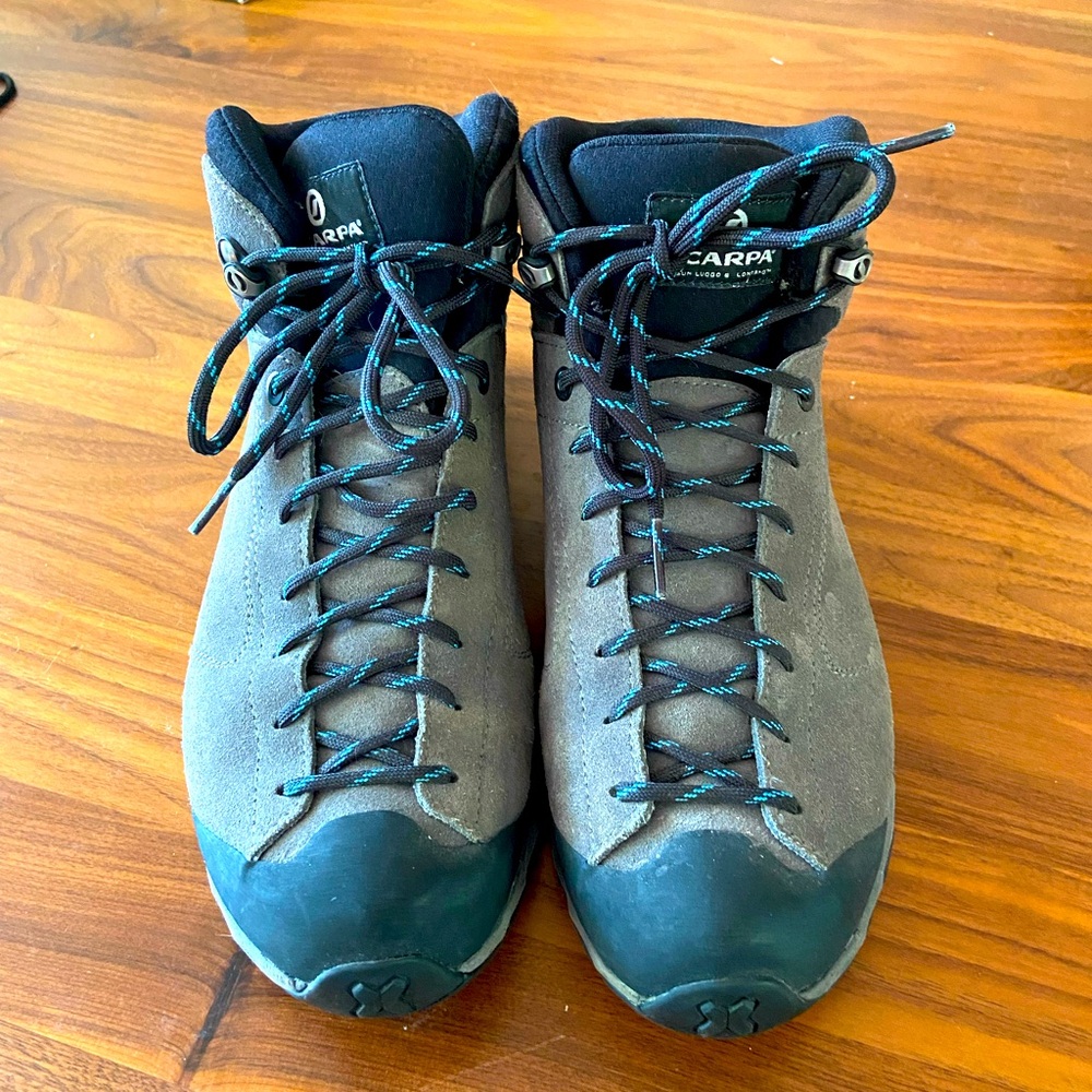 Women’s Scarpa Mojito Boots - Gray - excellent condition